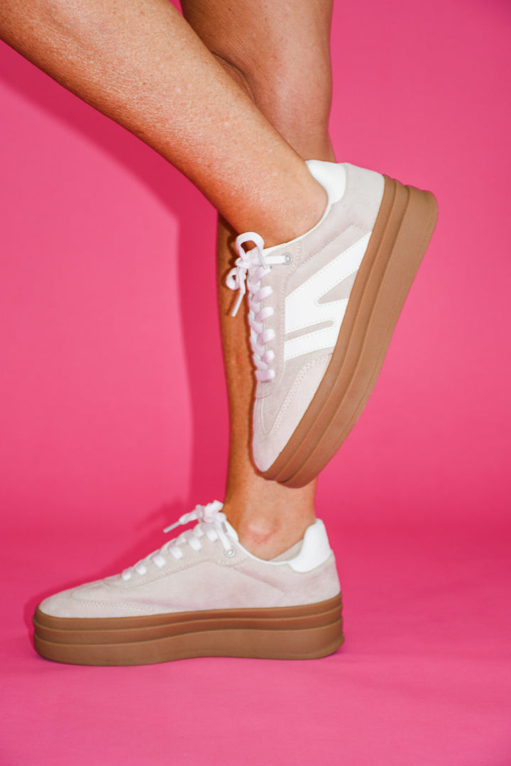 Autumn Avenue Sneakers