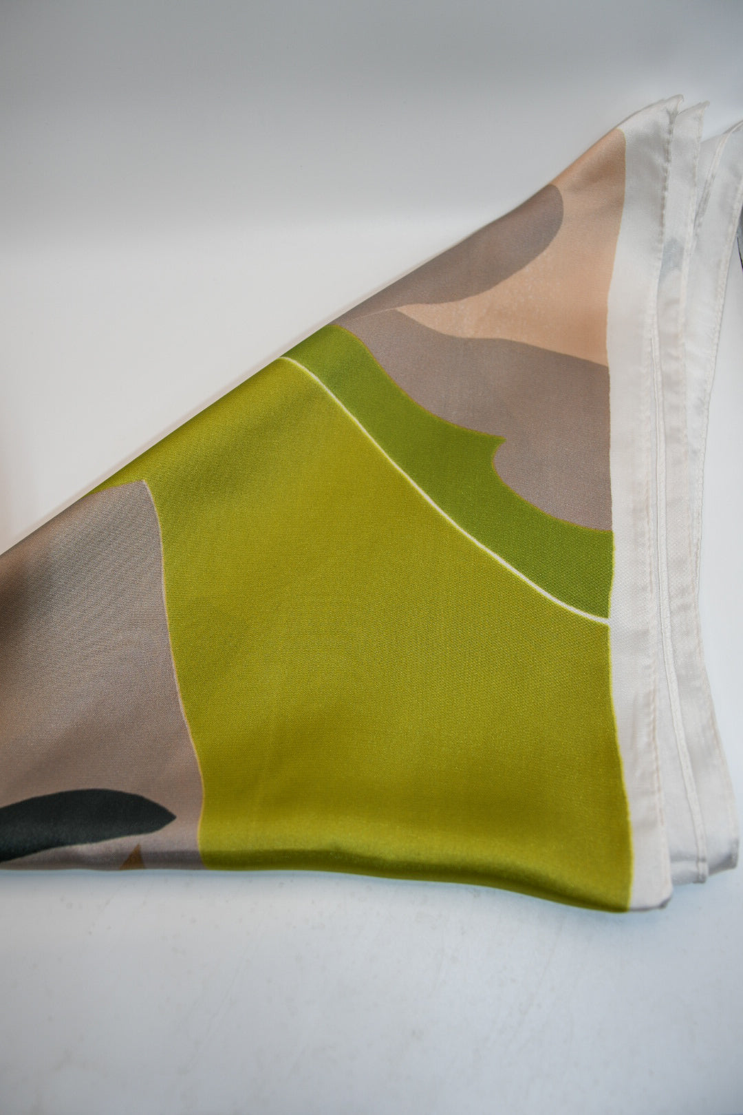 Shades of Envy Scarf